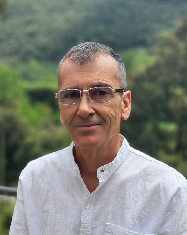 Photo de Fabrice Eynolwaden, voyant spécialisé en Voyance, Oracles, Cartomancie