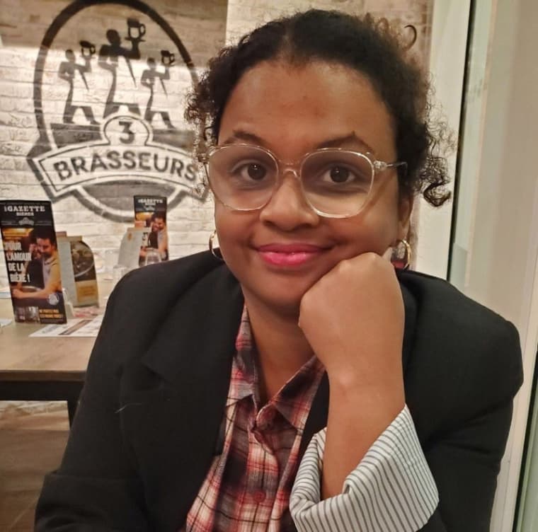 Photo de Vanessa, voyant spécialisé en Médiumnité, Voyance, Guidance