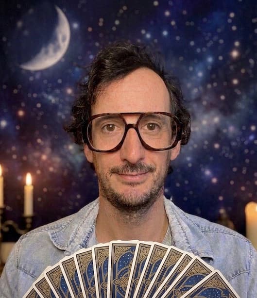 Photo de Maxime Jocelyn, voyant spécialisé en Tarot, Astrologie, Médiumnité